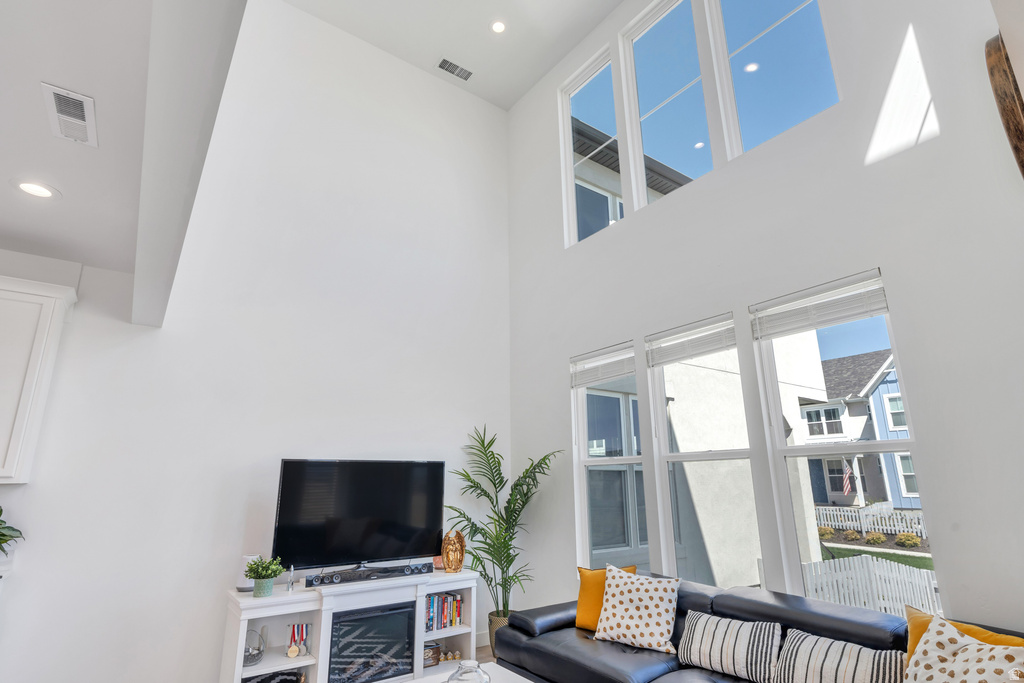 11607 S DORIAN DR South Jordan, UT 84009