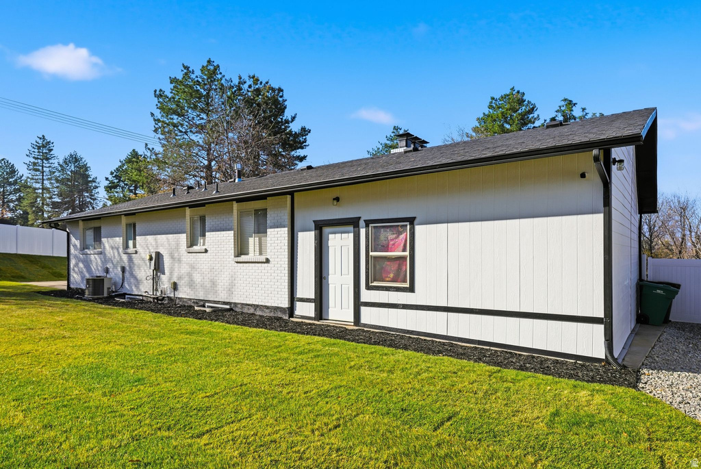 8583 S HARVARD PARK DR Sandy, UT 84094