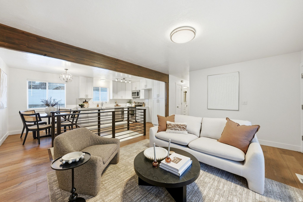 8583 S HARVARD PARK DR Sandy, UT 84094