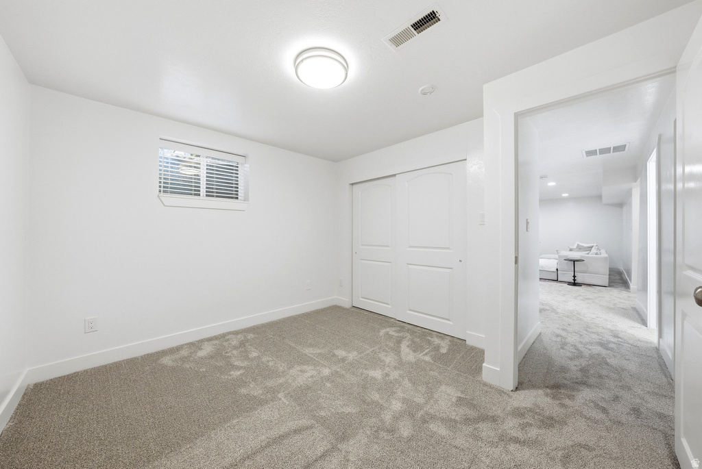 8583 S HARVARD PARK DR Sandy, UT 84094