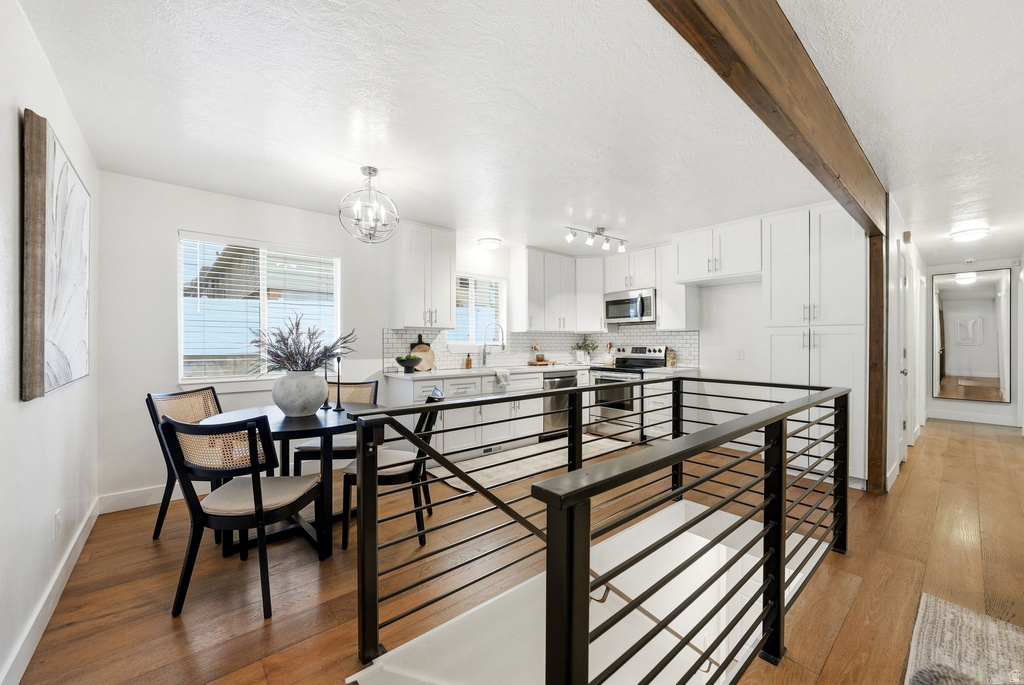 8583 S HARVARD PARK DR Sandy, UT 84094