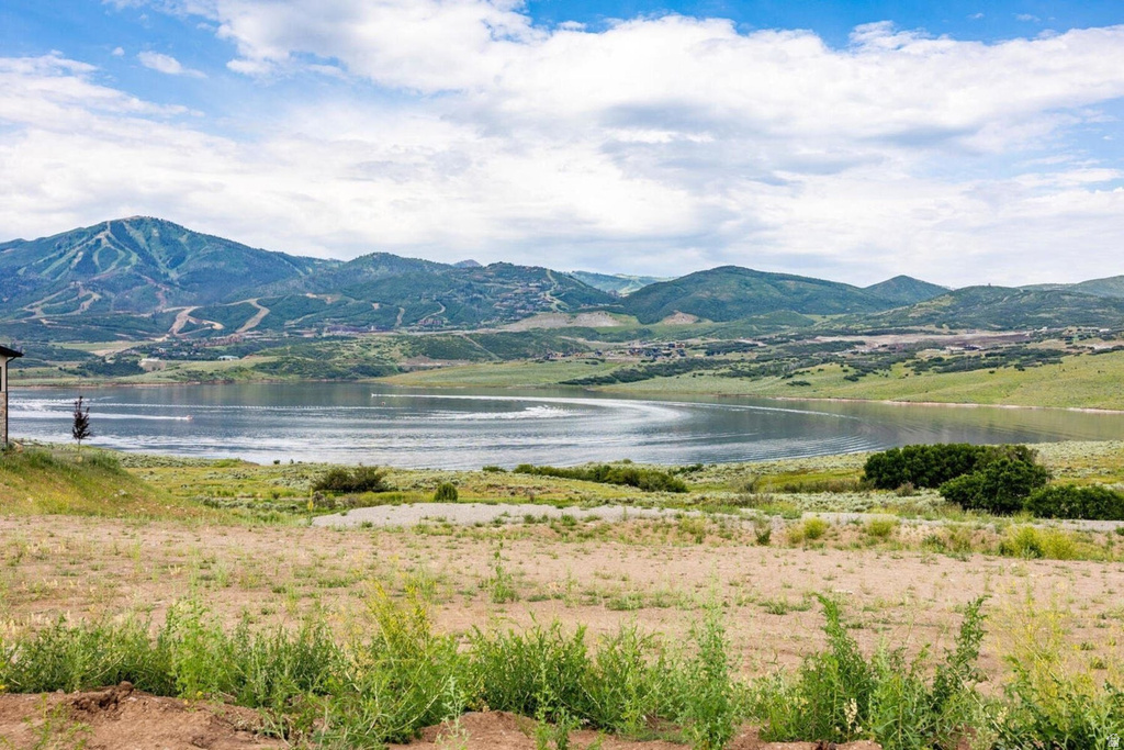 488 E KAYAK DR #204 Hideout, UT 84036