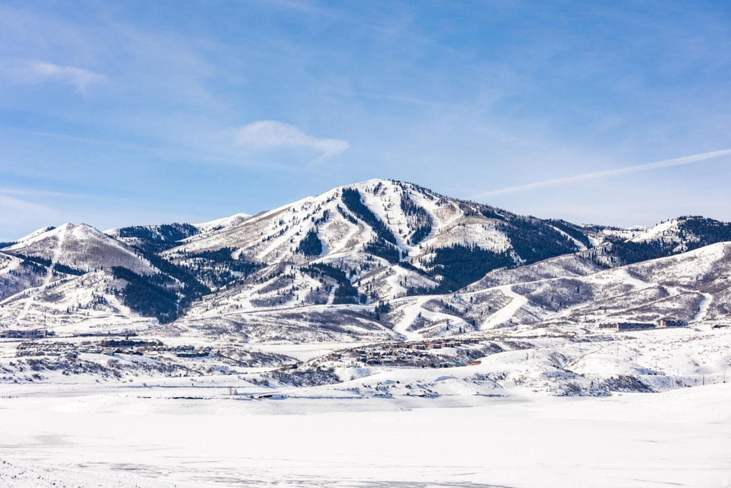 488 E KAYAK DR #204 Hideout, UT 84036