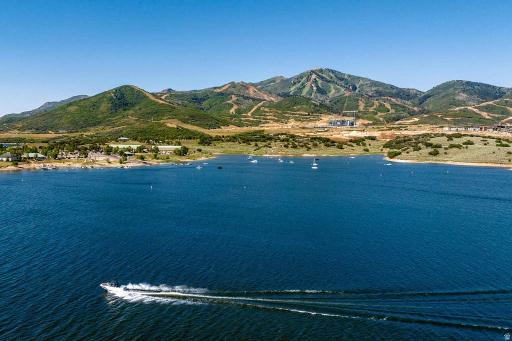 488 E KAYAK DR #204 Hideout, UT 84036