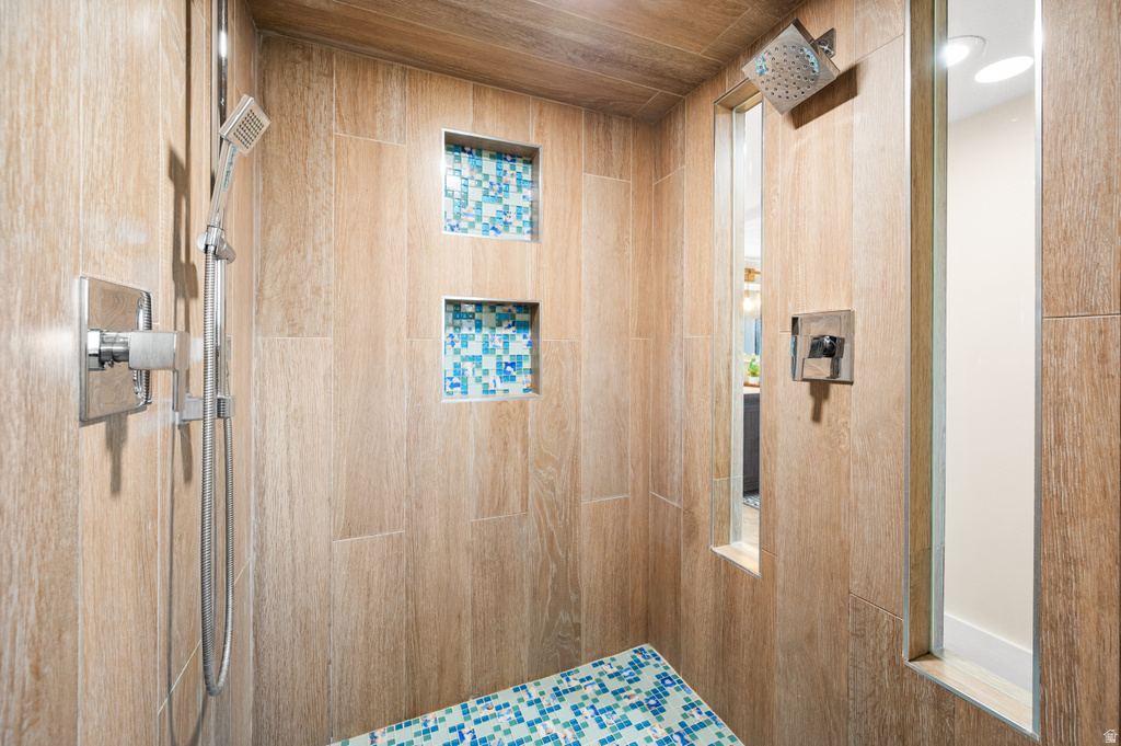 1835 E DIMPLE DELL RD Sandy, UT 84092