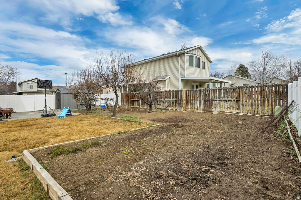 468 E MONTANA DR Sandy, UT 84070