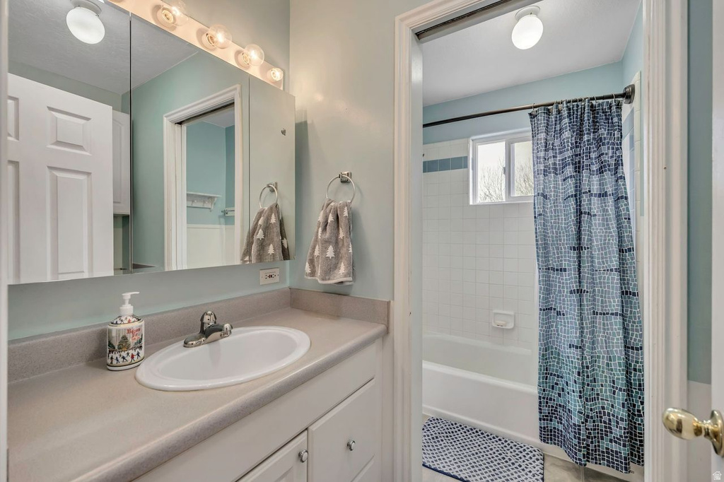 468 E MONTANA DR Sandy, UT 84070