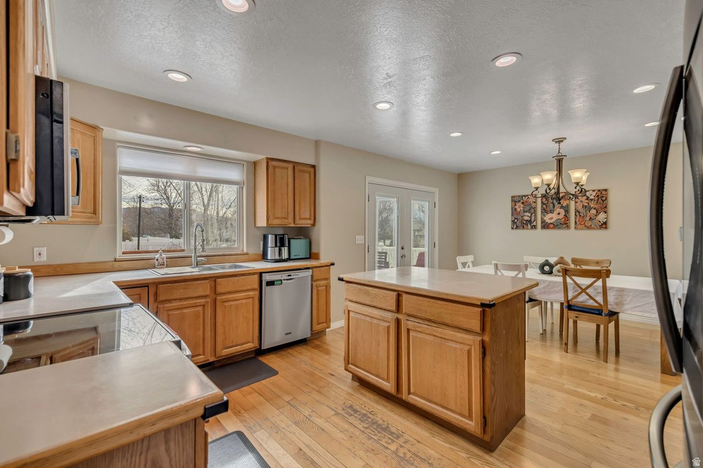 468 E MONTANA DR Sandy, UT 84070