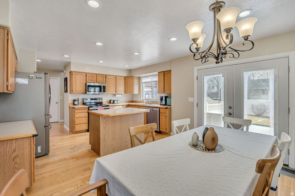 468 E MONTANA DR Sandy, UT 84070