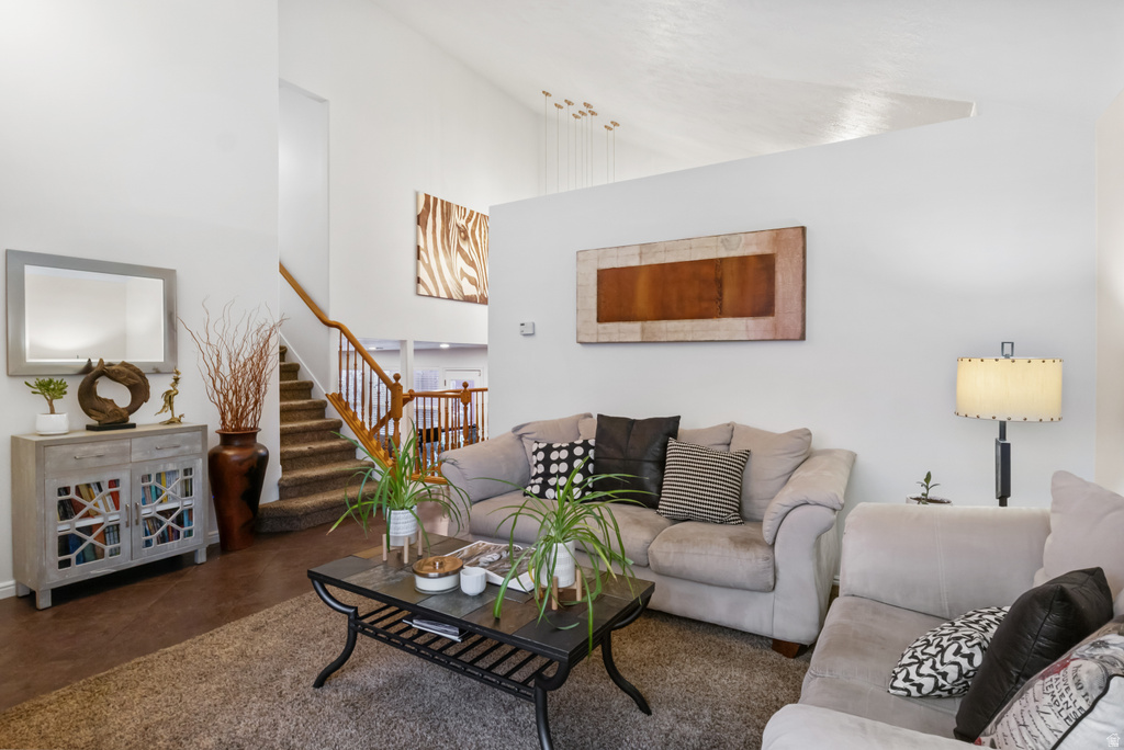 558 EASTPOINTE CIR North Salt Lake, UT 84054