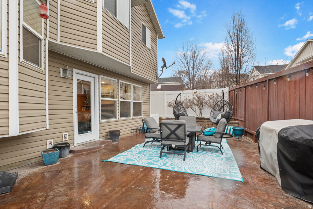 558 EASTPOINTE CIR North Salt Lake, UT 84054