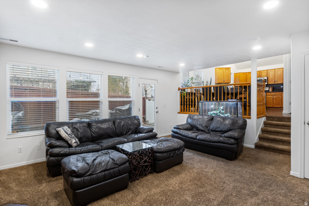 558 EASTPOINTE CIR North Salt Lake, UT 84054