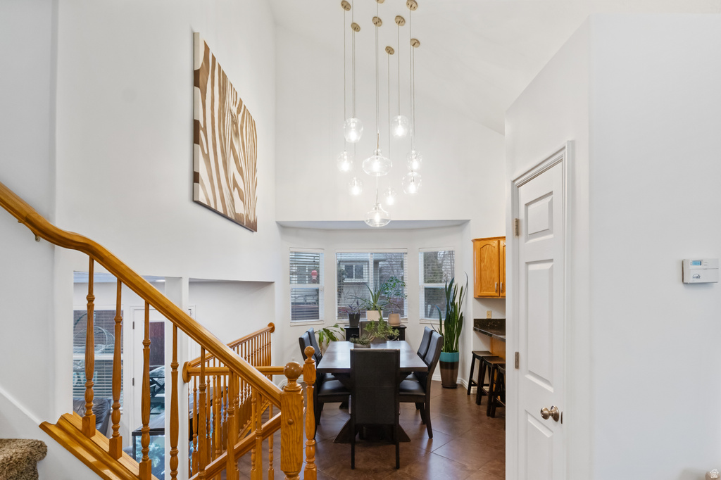 558 EASTPOINTE CIR North Salt Lake, UT 84054