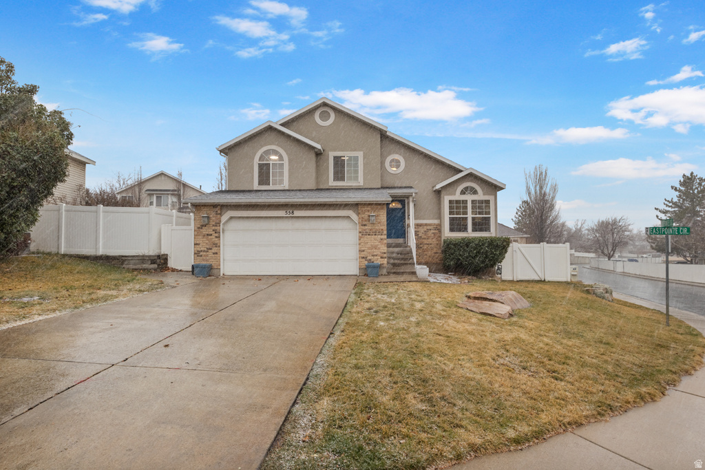 558 EASTPOINTE CIR North Salt Lake, UT 84054