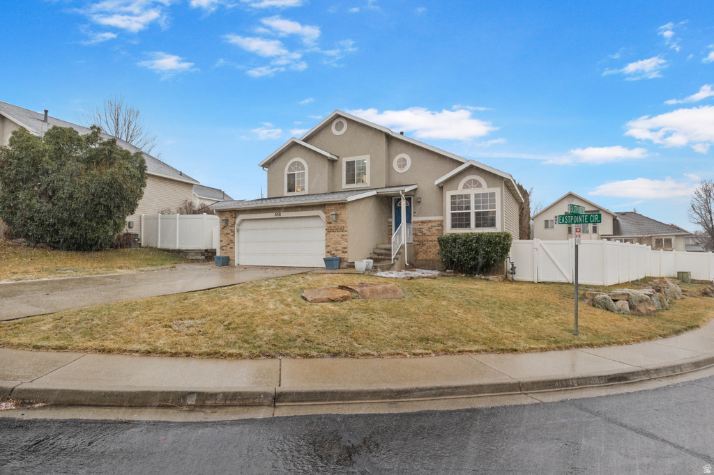558 EASTPOINTE CIR North Salt Lake, UT 84054