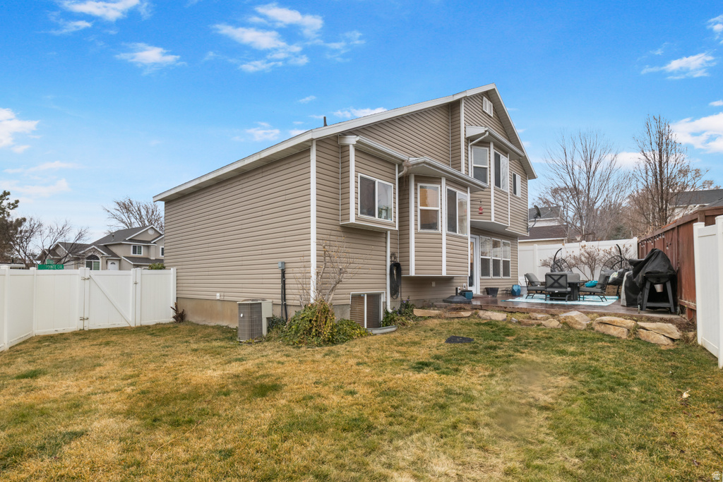 558 EASTPOINTE CIR North Salt Lake, UT 84054