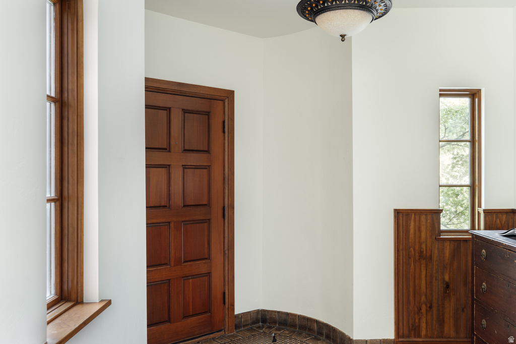 1306 E HARVARD AVE Salt Lake City, UT 84105