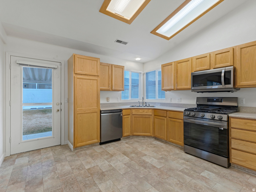 5444 S 4050 W Roy, UT 84067