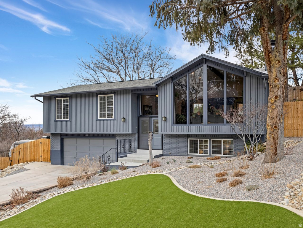 9078 S DAYBREAK DR Sandy, UT 84093