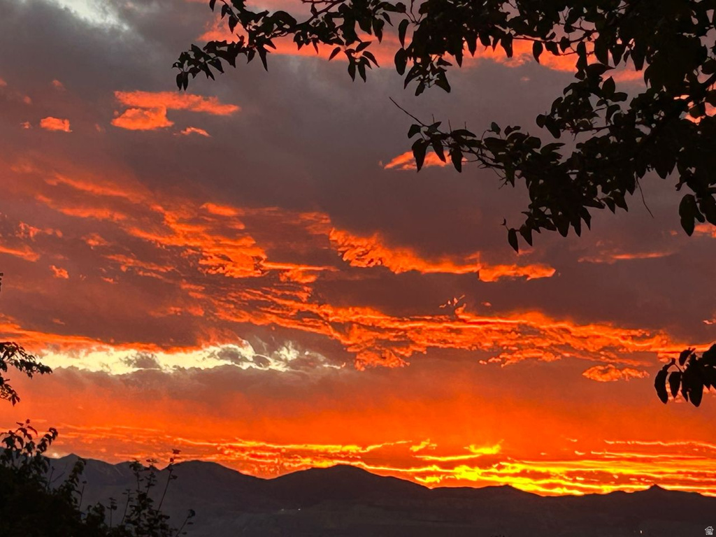 9078 S DAYBREAK DR Sandy, UT 84093