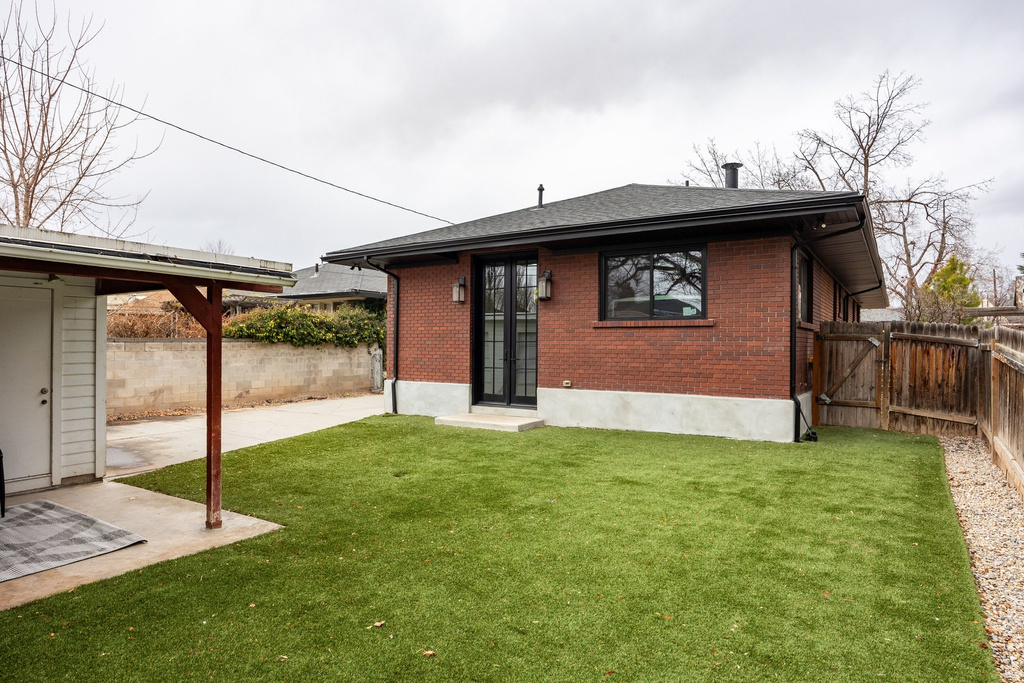 1568 E GARFIELD AVE Salt Lake City, UT 84105