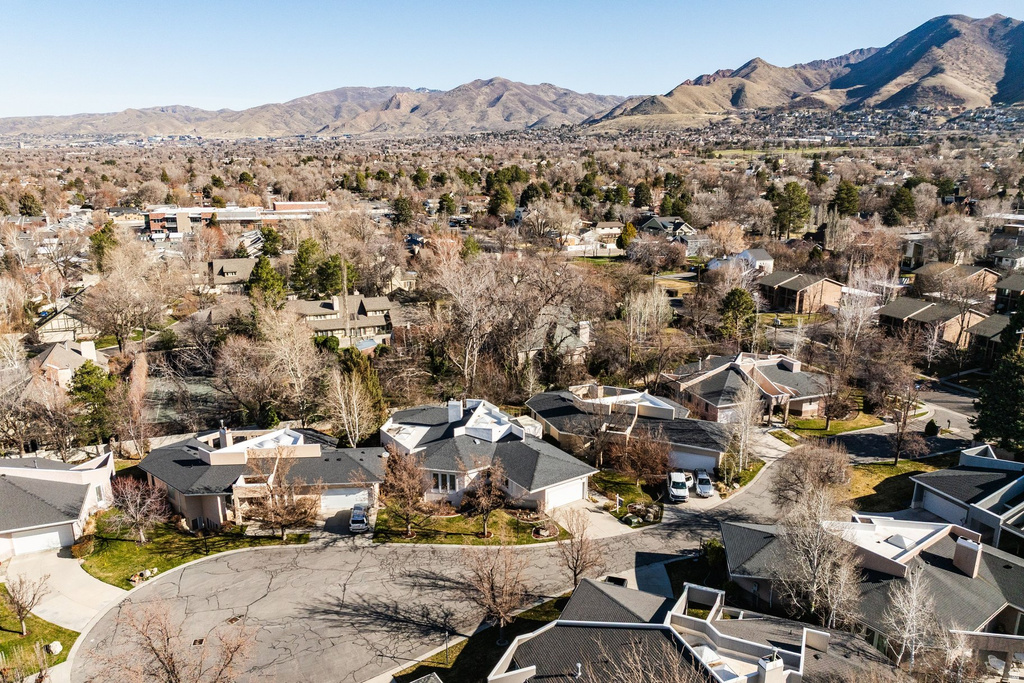 2115 E CONNOR PARK CV Salt Lake City, UT 84109