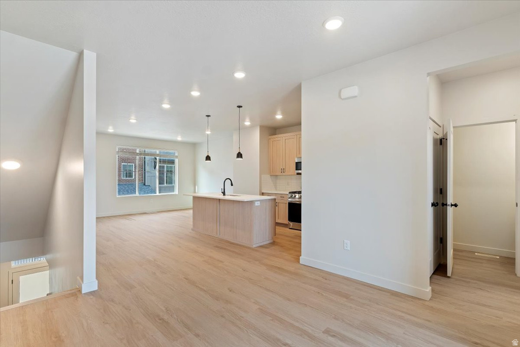 1172 N MERIDIAN LN #127 North Salt Lake, UT 84054