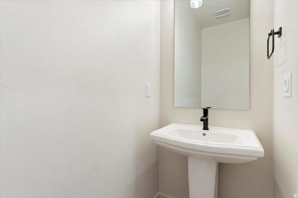 1172 N MERIDIAN LN #127 North Salt Lake, UT 84054