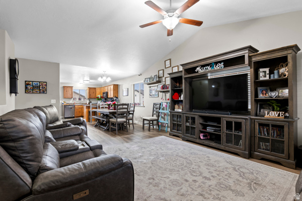 1338 S 1050 W Payson, UT 84651