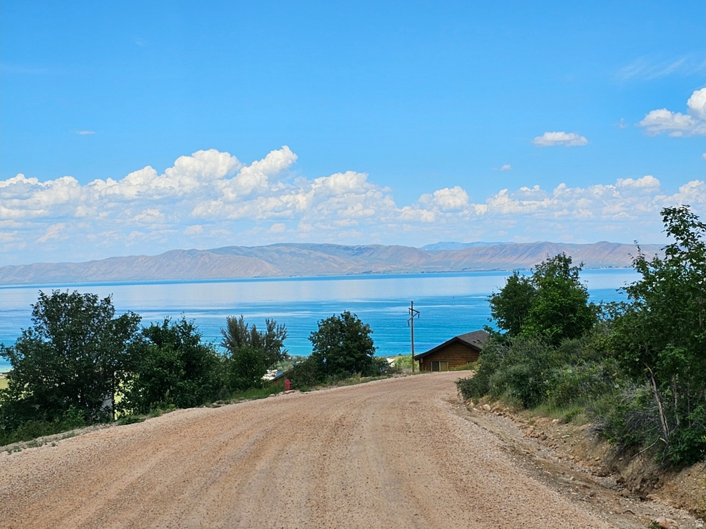 1105 N BROAD RD Garden City, UT 84028