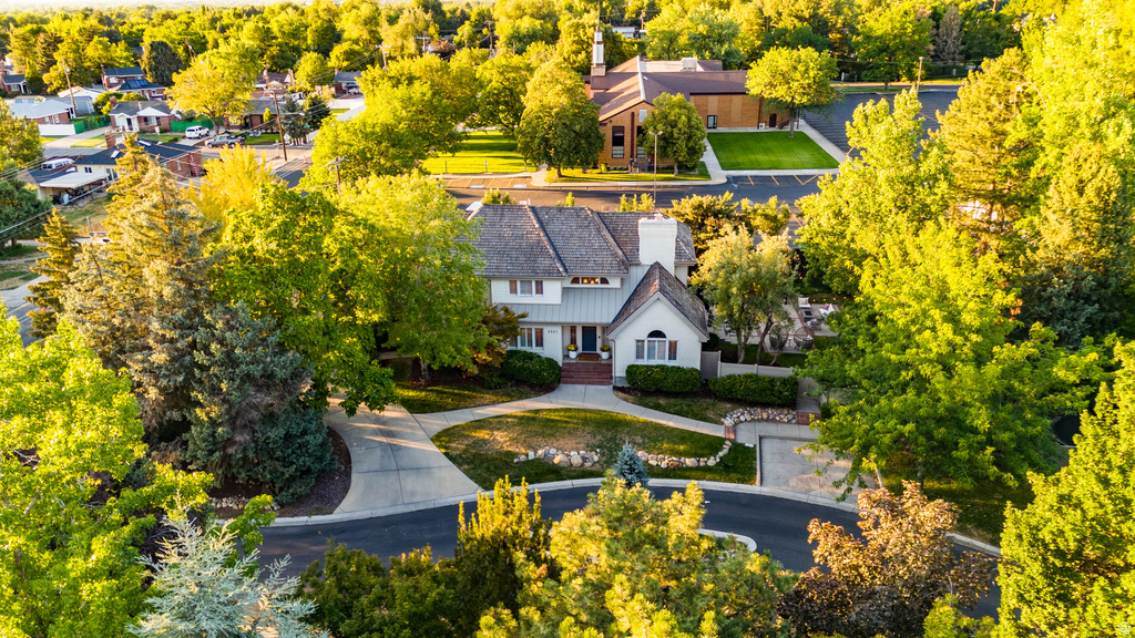 2321 E WRENHAVEN LN Salt Lake City, UT 84121