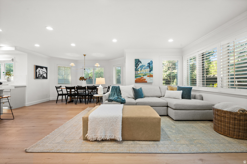 2321 E WRENHAVEN LN Salt Lake City, UT 84121