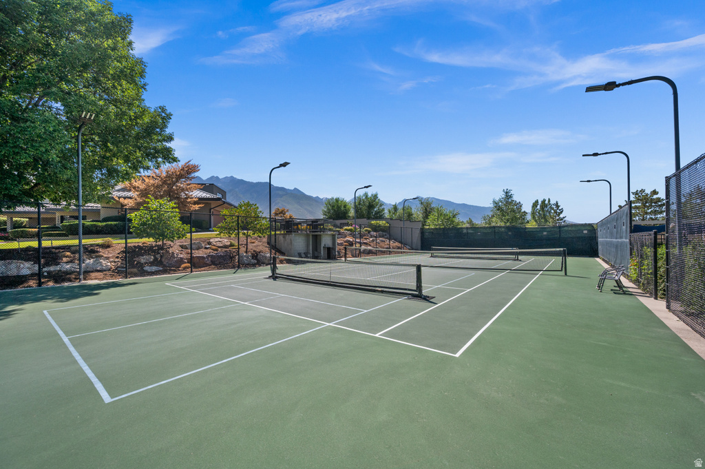 2321 E WRENHAVEN LN Salt Lake City, UT 84121