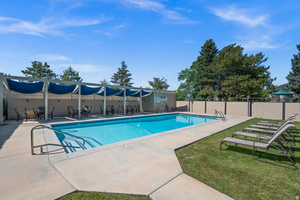 2321 E WRENHAVEN LN Salt Lake City, UT 84121