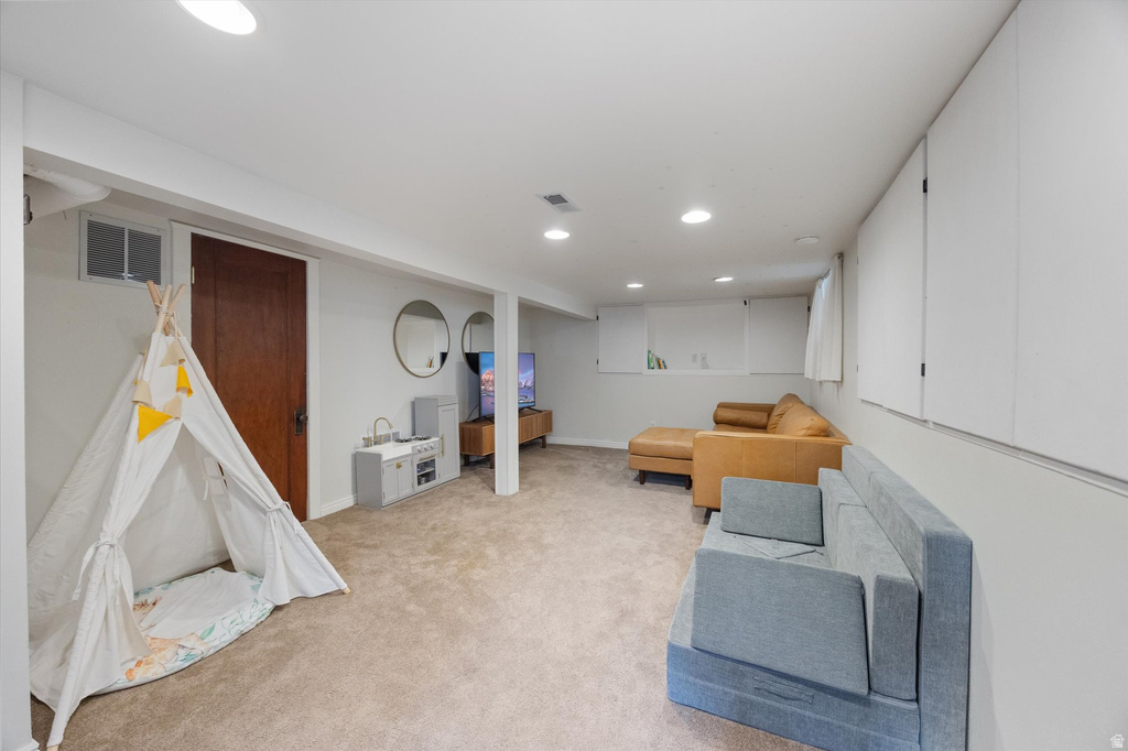 656 E MILTON AVE Salt Lake City, UT 84105