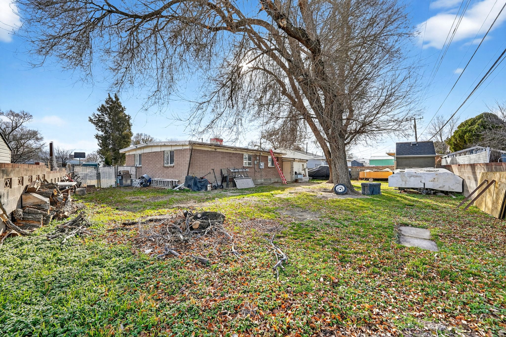 2756 S 3095 W West Valley City, UT 84119