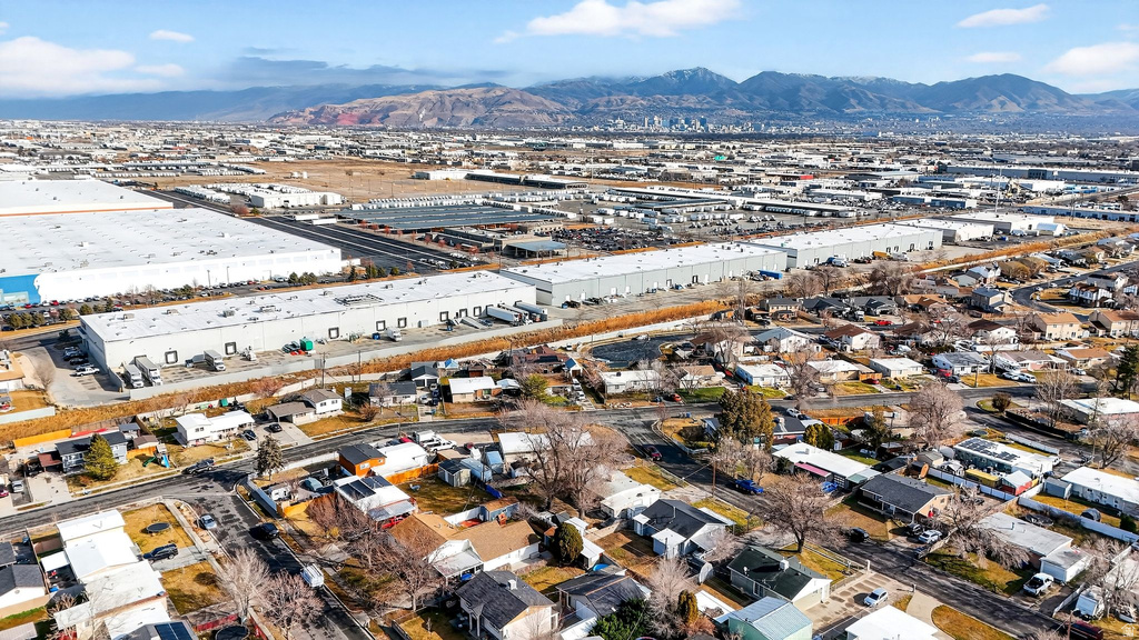 2756 S 3095 W West Valley City, UT 84119