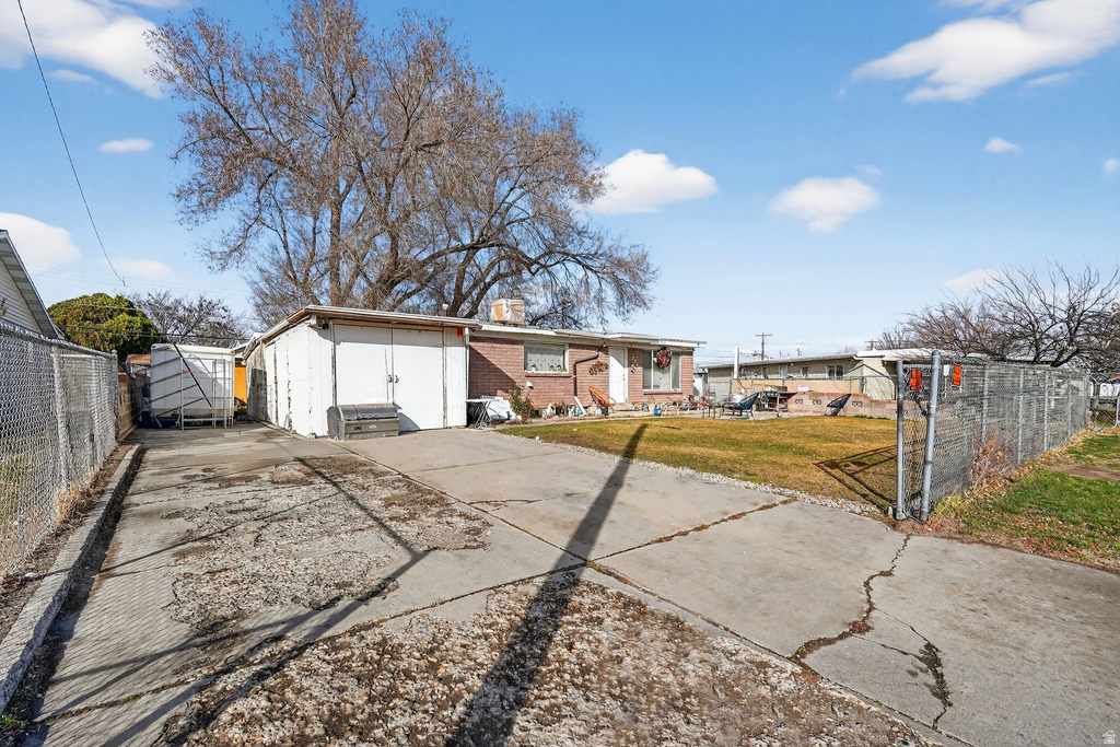 2756 S 3095 W West Valley City, UT 84119