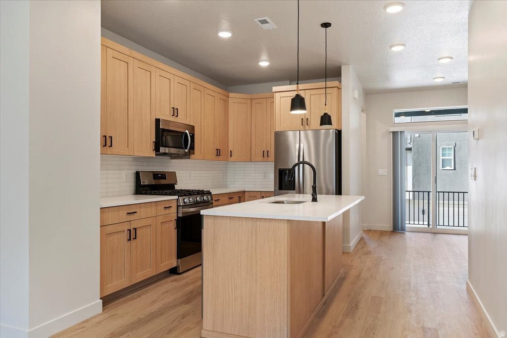 820 W IVYWELL LN #216 North Salt Lake, UT 84054