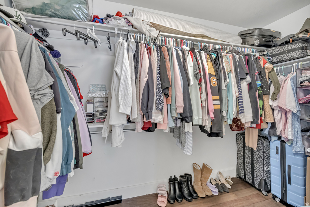 1014 CREEKSIDE DR Ogden, UT 84404