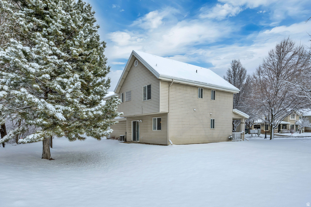 1014 CREEKSIDE DR Ogden, UT 84404