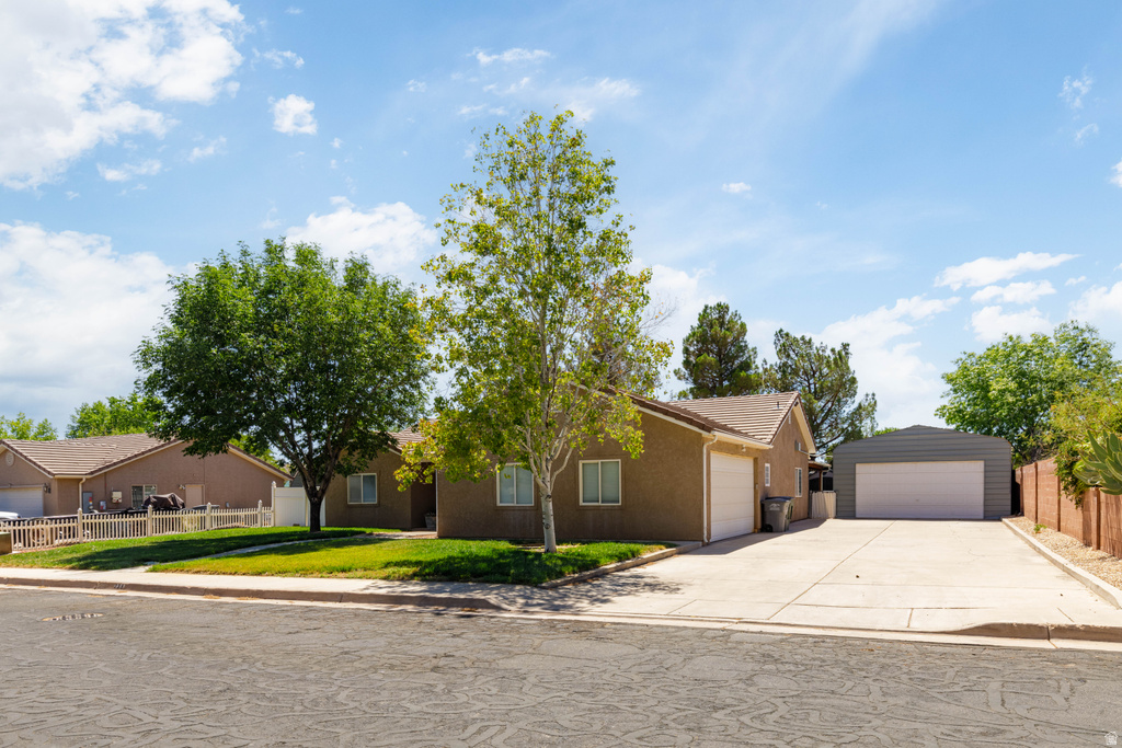 235 N 470 W photo 2