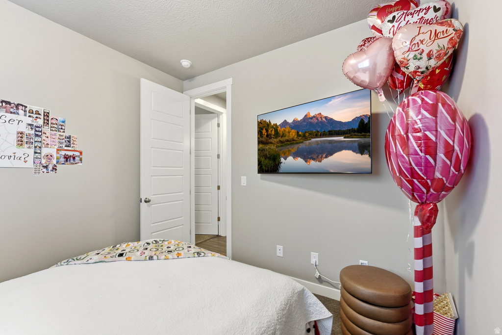 8163 S OAKRIDGE PARK DR West Jordan, UT 84081