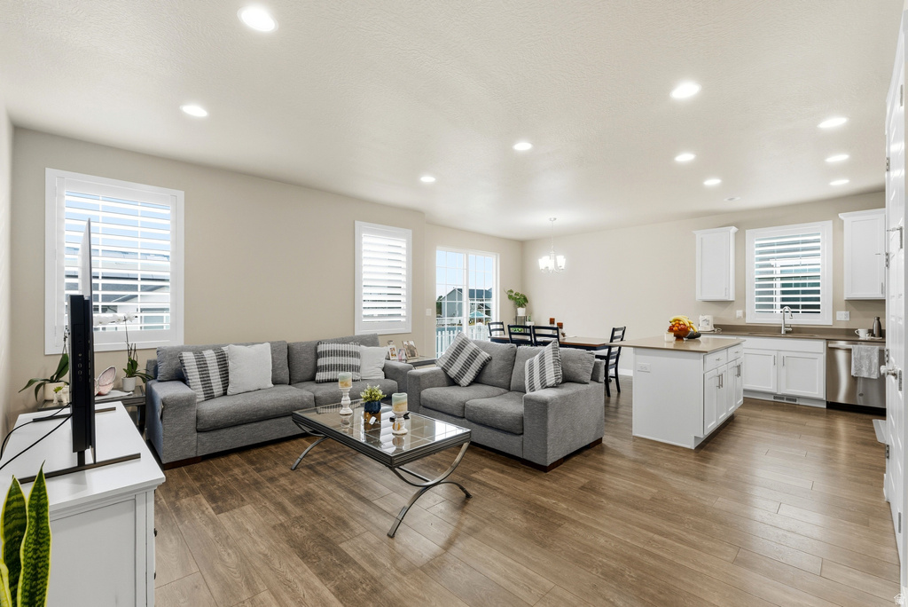 8163 S OAKRIDGE PARK DR West Jordan, UT 84081