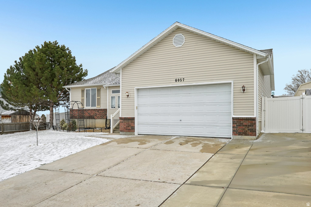 6057 W MINERS MESA DR West Jordan, UT 84081