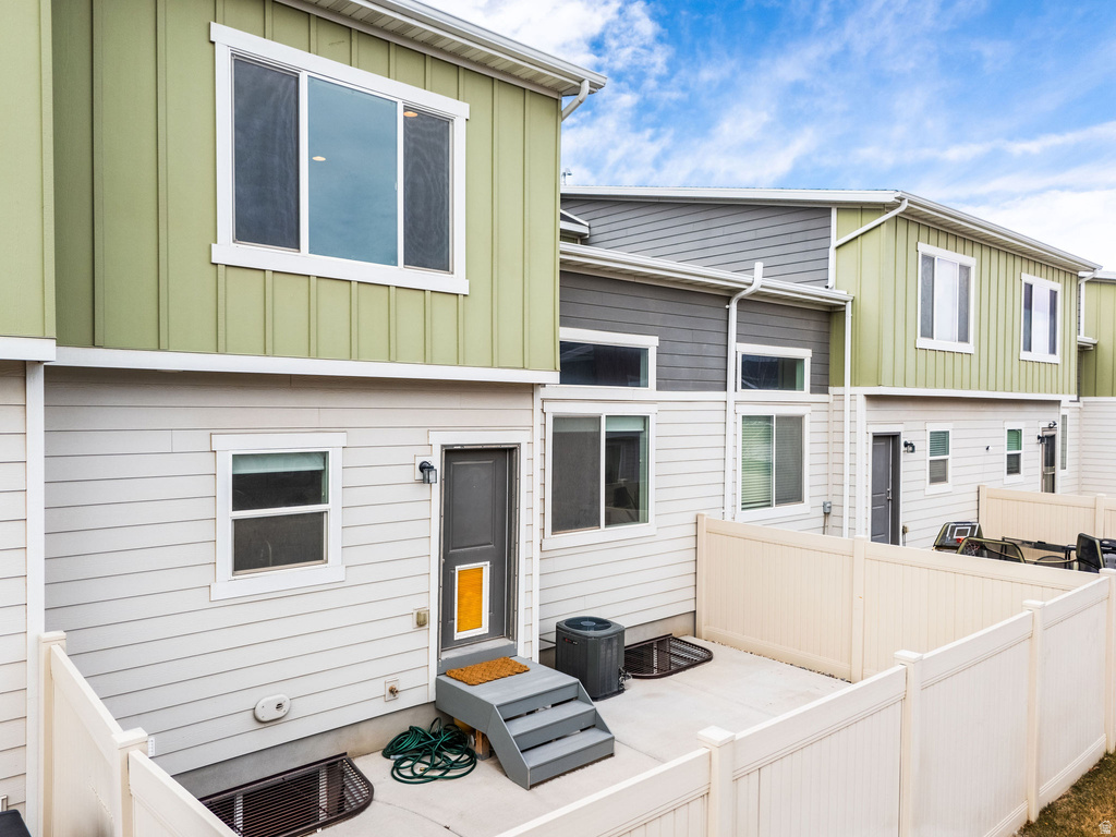 7058 N MOUNTAIN FIELD DR Eagle Mountain, UT 84005