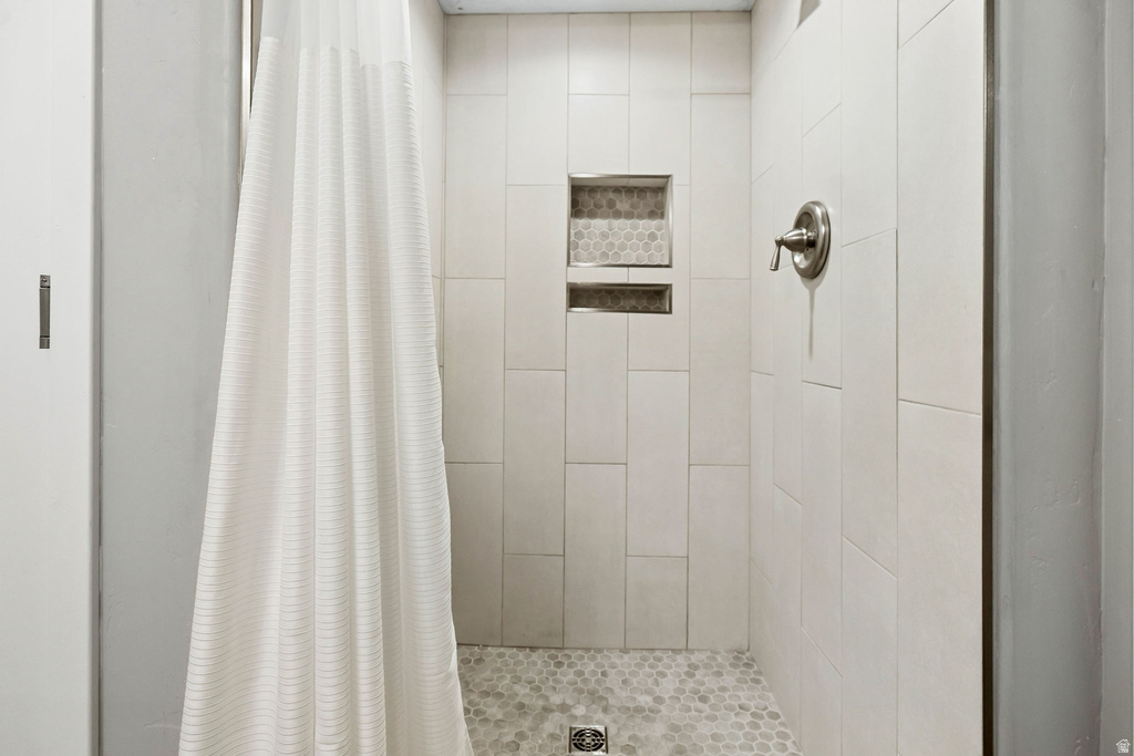 7058 N MOUNTAIN FIELD DR Eagle Mountain, UT 84005