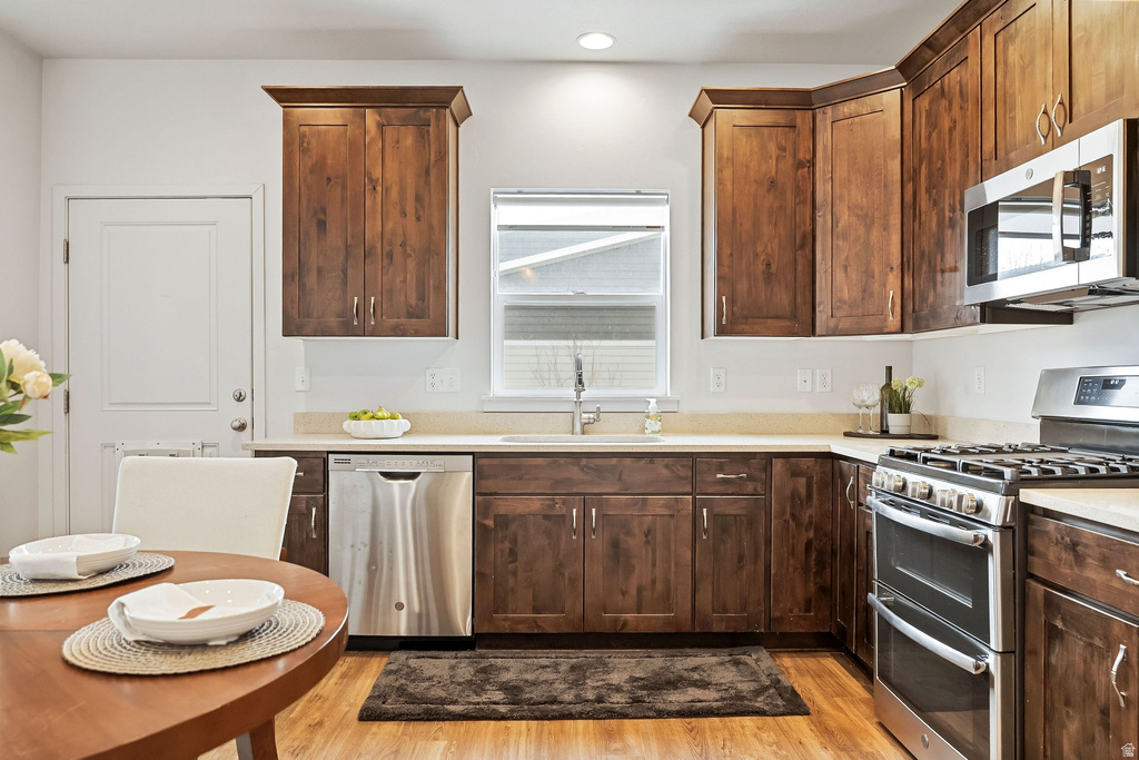 7058 N MOUNTAIN FIELD DR Eagle Mountain, UT 84005