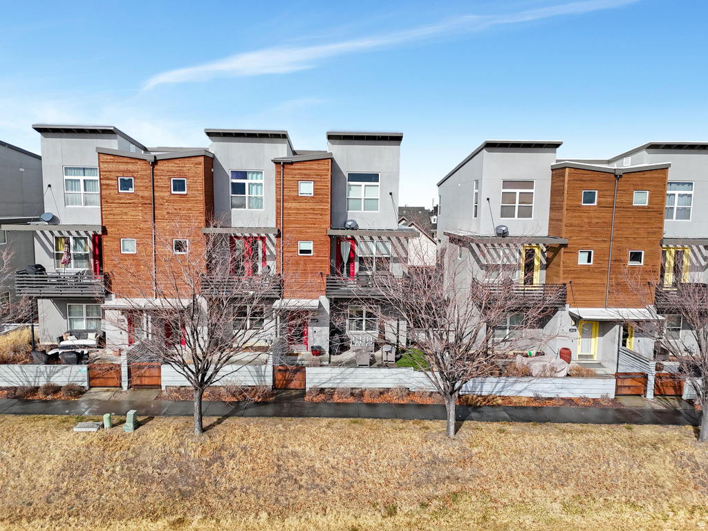 4586 W VERMILLION DR South Jordan, UT 84009