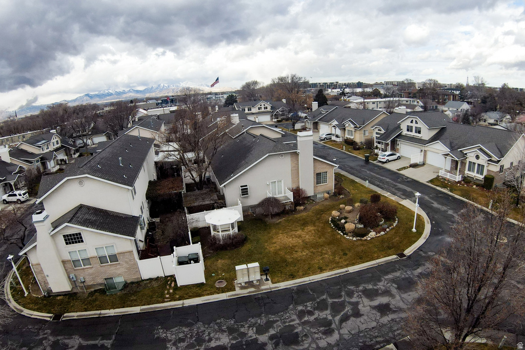 246 E COTTAGE WOOD LN Murray, UT 84107